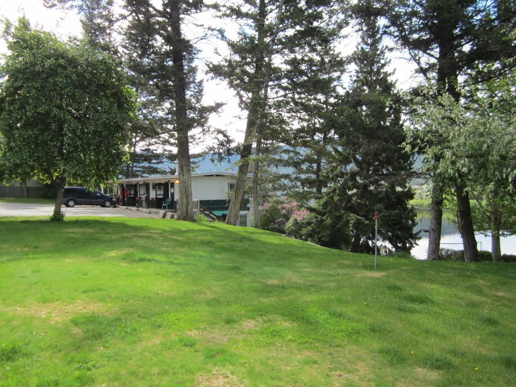 וויליאמס לייק Lakeside Motel מראה חיצוני תמונה