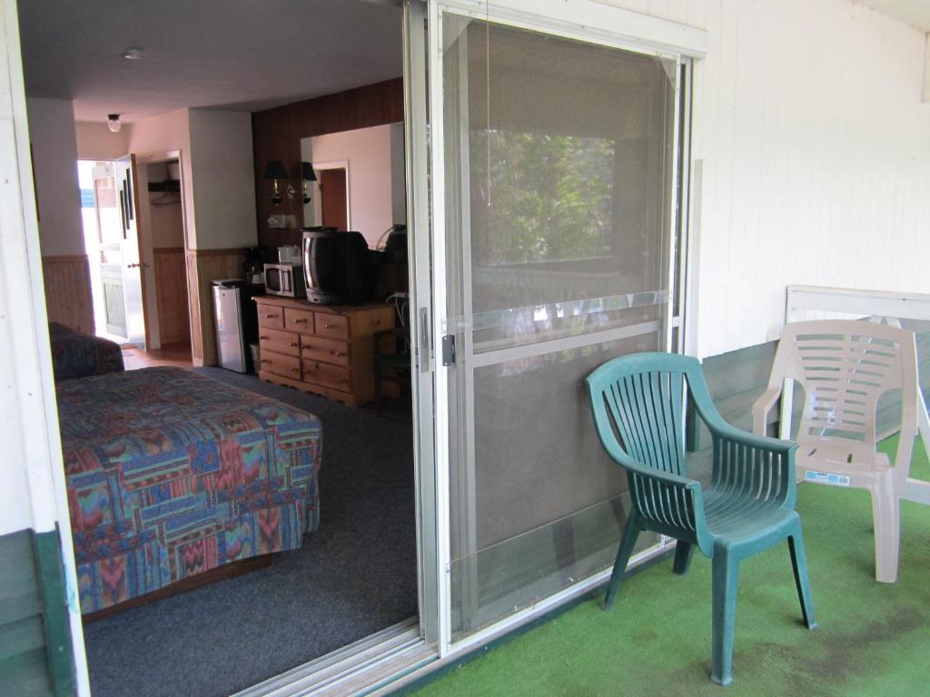 וויליאמס לייק Lakeside Motel מראה חיצוני תמונה