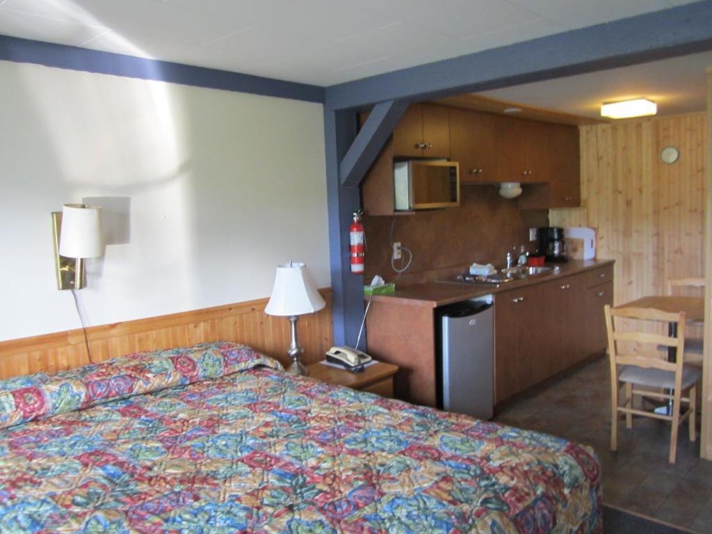 וויליאמס לייק Lakeside Motel מראה חיצוני תמונה