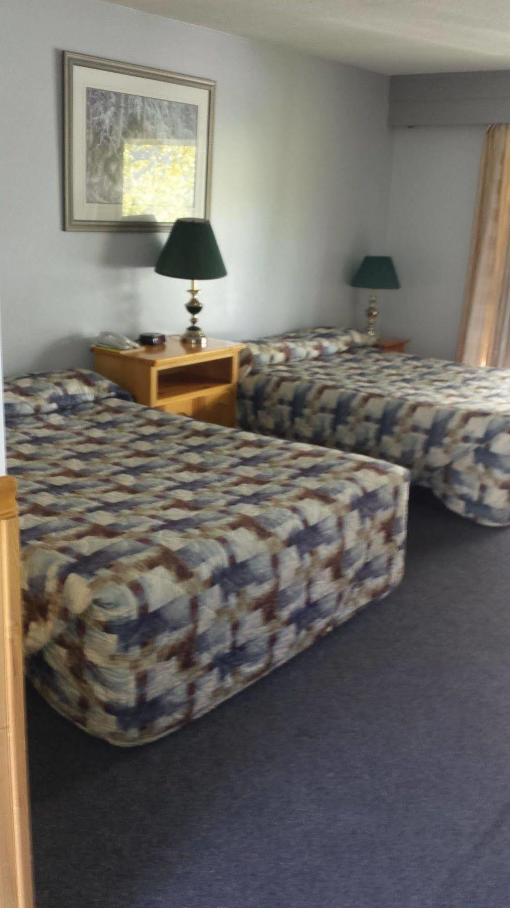 וויליאמס לייק Lakeside Motel מראה חיצוני תמונה
