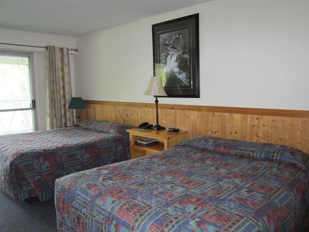 וויליאמס לייק Lakeside Motel מראה חיצוני תמונה